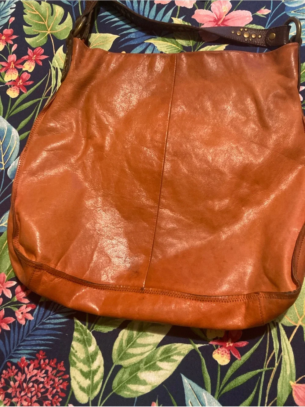 Ellington Rustic Cognac Leather Shoulder Tote